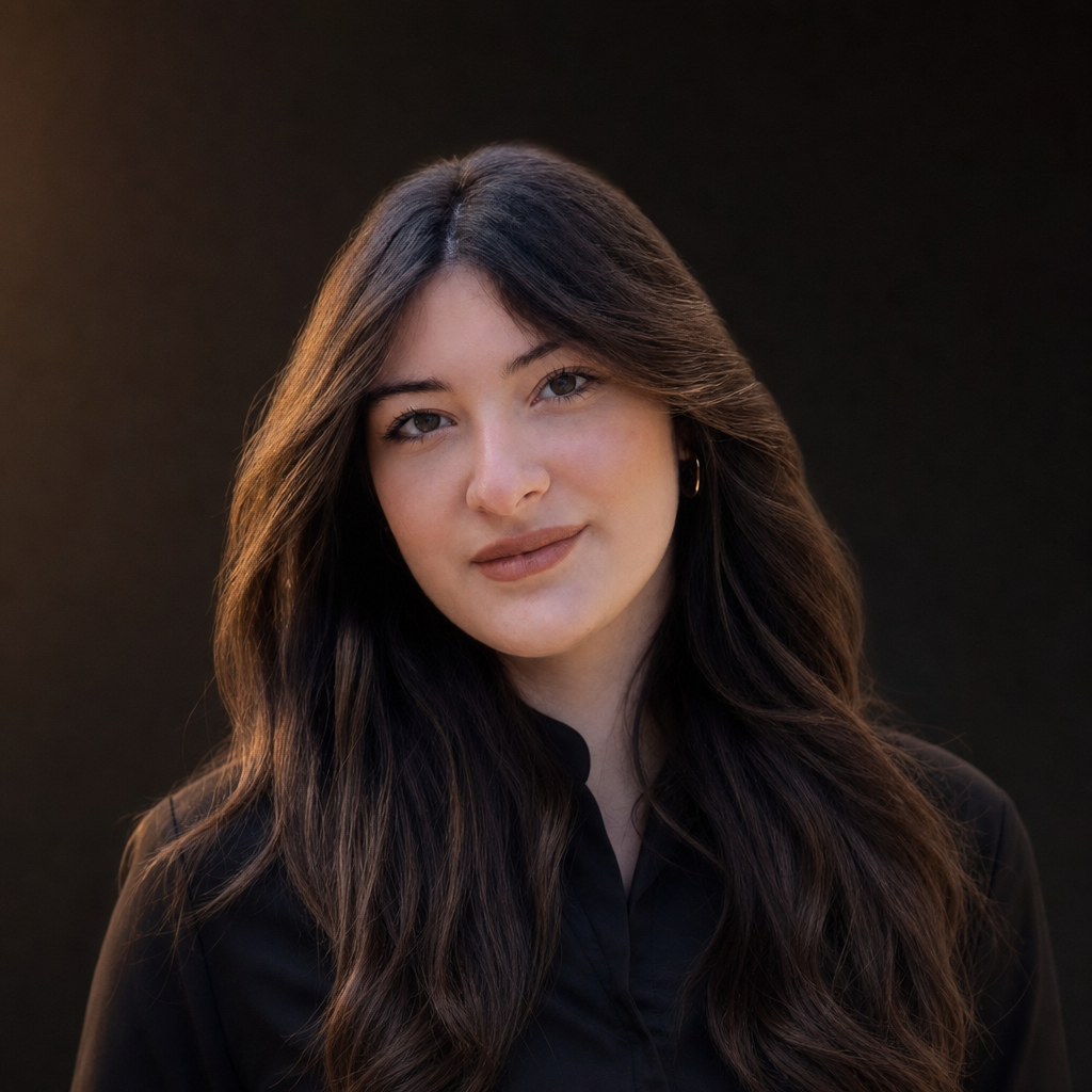 Marisol, beauty specialist